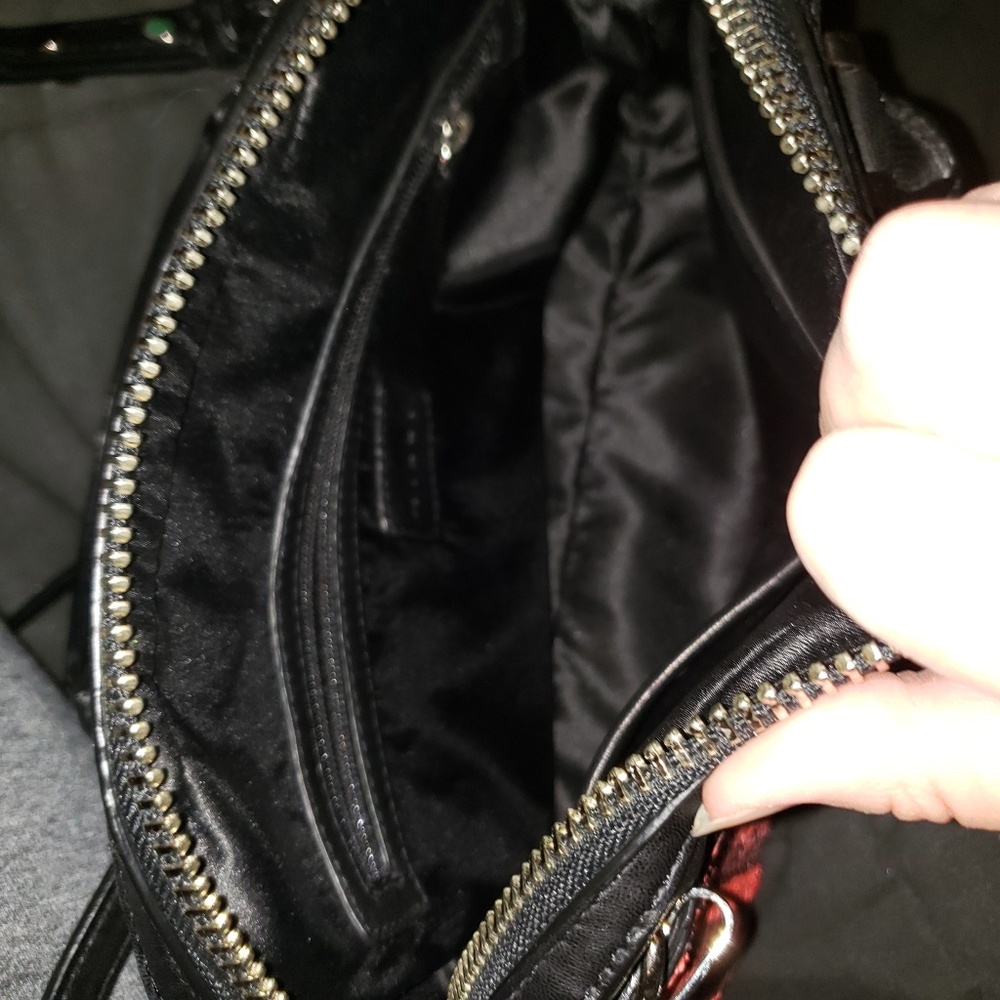 Medium Sized Handbag - image 3